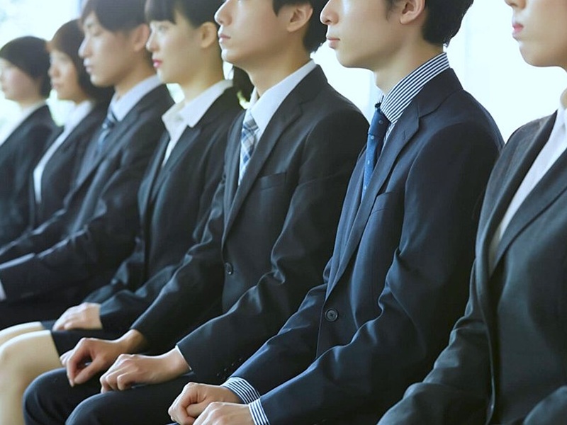 リクルートスーツもオーダーで、印象良く着心地良く 池袋のorder suit navy(オーダースーツ ネイビー)